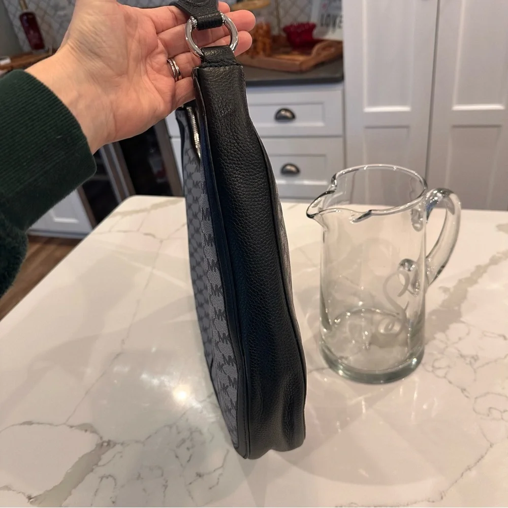 Michael Kors Lydia Large Hobo Bag Purse Signature MK Logo Black Shoulder Bag NEW - Picture 8 of 16